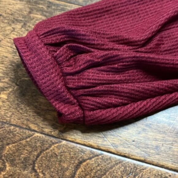 Girl August Maroon Waffle Knit Long Sleeve Hi-Low Dress, size 8 - Picture 4 of 5